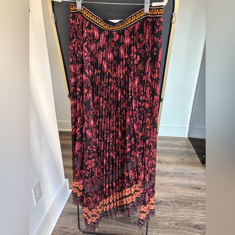 Alice + Olivia Floral Pleated Skirt